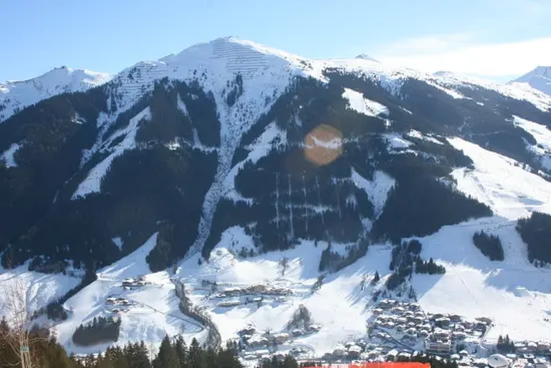 Saalbach Hinterglemm senza auto - paesaggio invernale