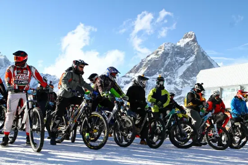 Chamois in inverno - vista e atmosfera