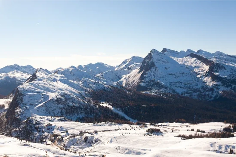 Paesaggio invernale di Passo Rolle